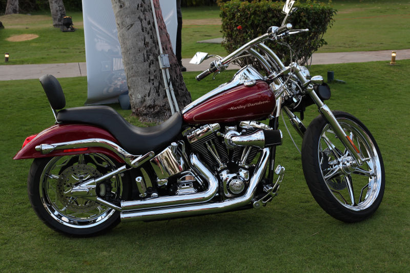 Harley-Davidson 01 